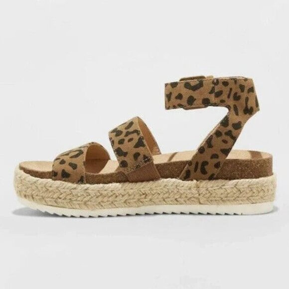 Universal Threads Womens Agnes Microsuede Leopard Print Platform Sandals - Picture 3 of 3